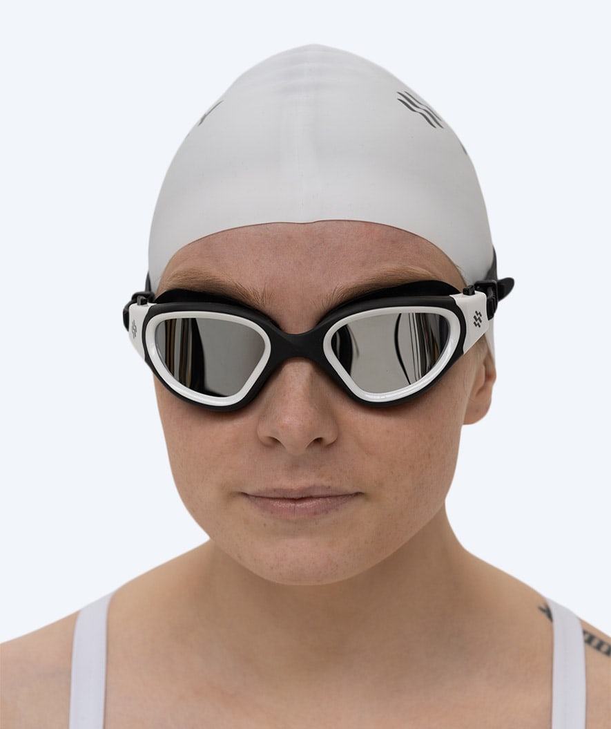 Watery motions svømmebriller - Raven Mirror - Sort/hvid